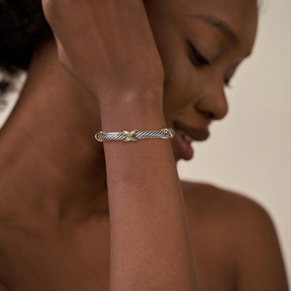 ⭐Women Twisted Cable Wire Bangles Bracelets Two Tone Three Cross Jewelry - Picture 3 of 6